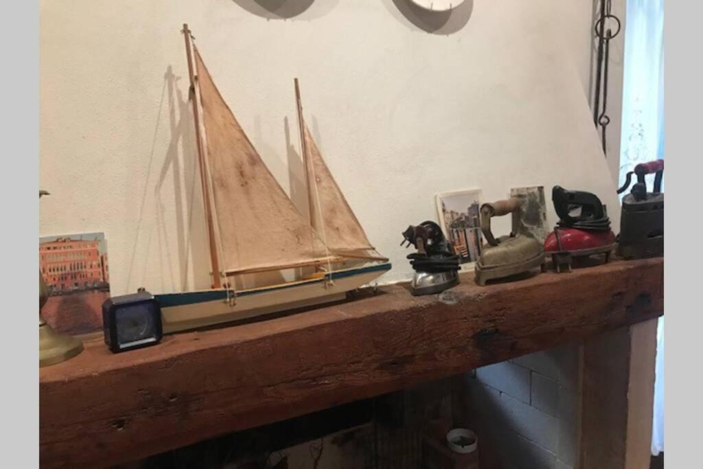Appartamento Tipico Con Corte Privata Veneţia Exterior foto