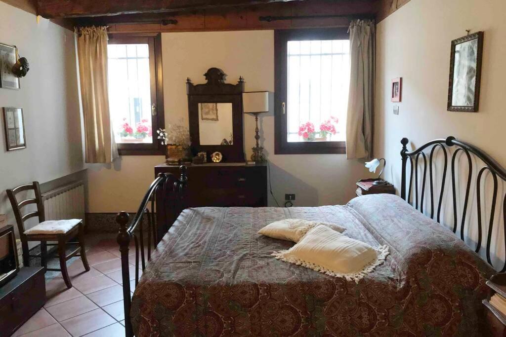 Appartamento Tipico Con Corte Privata Veneţia Exterior foto
